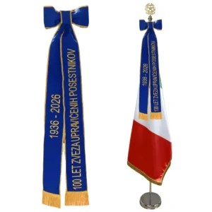Nastro blu per asta bandiera con fiocco ricamato